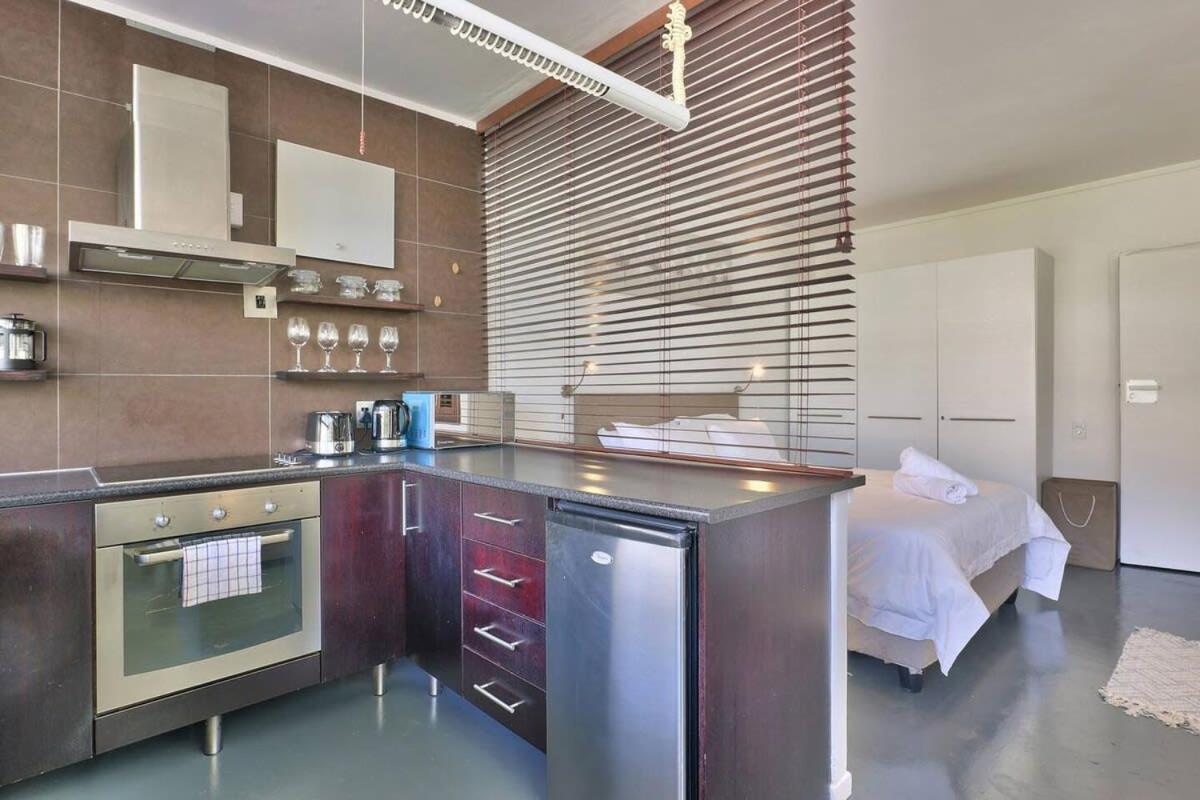 Montclair 60B Apartment Cape Town Exterior photo