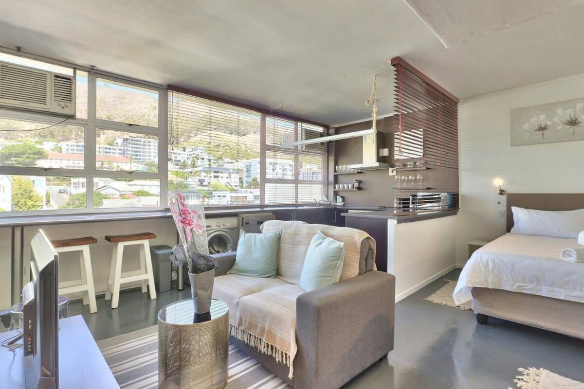 Montclair 60B Apartment Cape Town Exterior photo